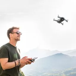 drone-3453361_1280