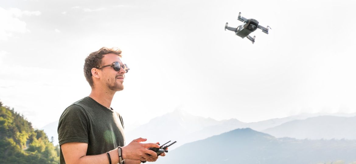 drone-3453361_1280
